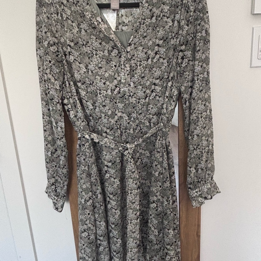 H&M Black and White Floral Long Sleeve Dress